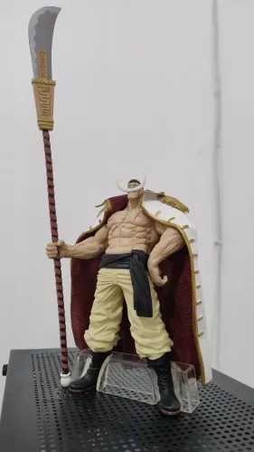 Barba Branca - One Piece