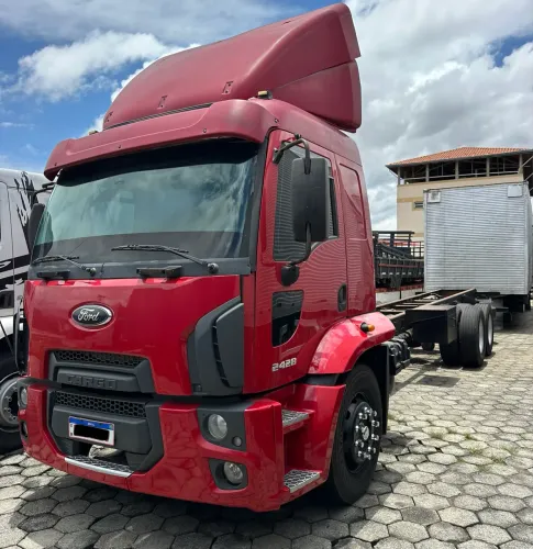 FORD CARGO 2428 ANO 2012 CABINADO NO CHASSI