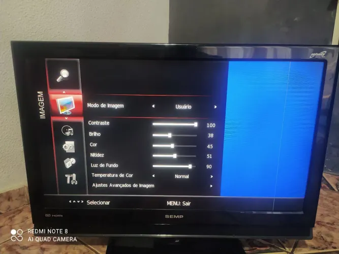 TV 32? - Funcionando Perfeitamente | Detalhe: Linha Vertical no Canto da Tela