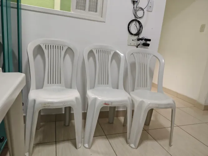 Mesa com 4 cadeiras