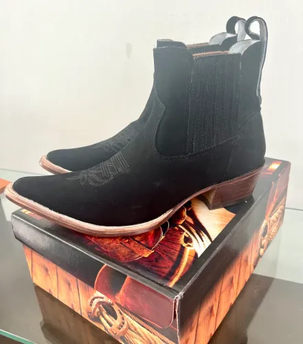 Botina Masculina Couro Preto   ACEITO CARTÃO 