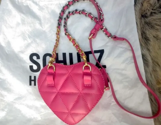 Bolsa coração schutz rosa