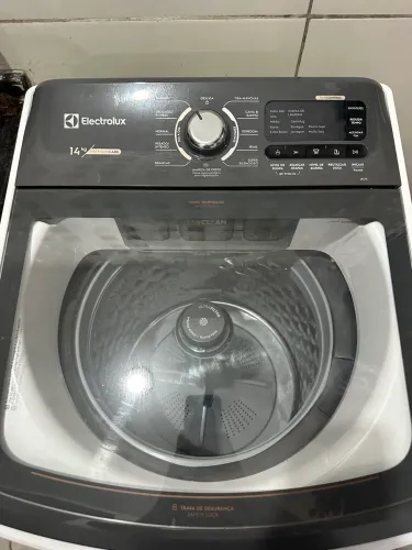 Máquina de lavar Eletrolux 14kg Premium Care