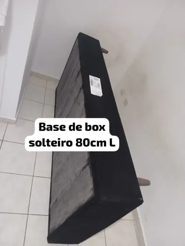 Vende se base cama box solteiro