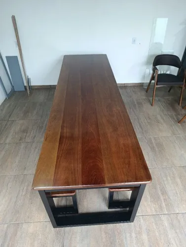 Jogo de mesa em madeira de lei angelim pedra