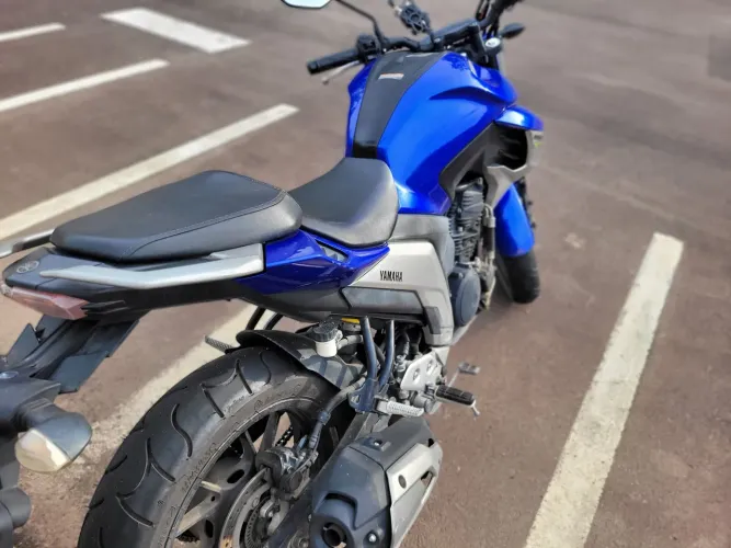 Vendo fazer ou troco por carro do meu interesse 