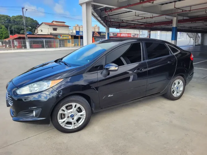 Ford Fiesta Sedan SE 1.6 16V Flex 4P 2014