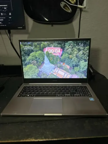 SAMSUNG BOOK E20