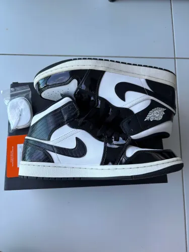 Air Jordan 1 Mid Carbon Fiber (Original)