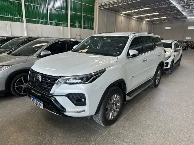 Toyota Hilux SW4 SRX 4X4 2.8 TDI 16V Dies. Aut. 2023