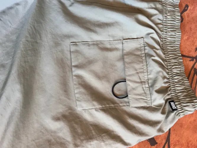 Vendo short bermuda nike ORIGINAL,usada 2 vezes !!!