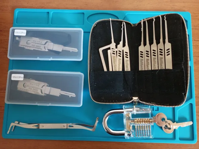 Kit de ferramentas para chaveiros e serralheiros