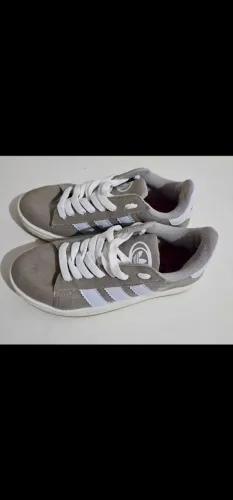 Tenis feminino adidas lindo