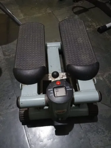 Mini Stepper Acte c/ Display Digital - Treine Pernas e Glúteos em Casa!