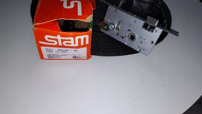 Fechadura Stam(nunca foi usada).