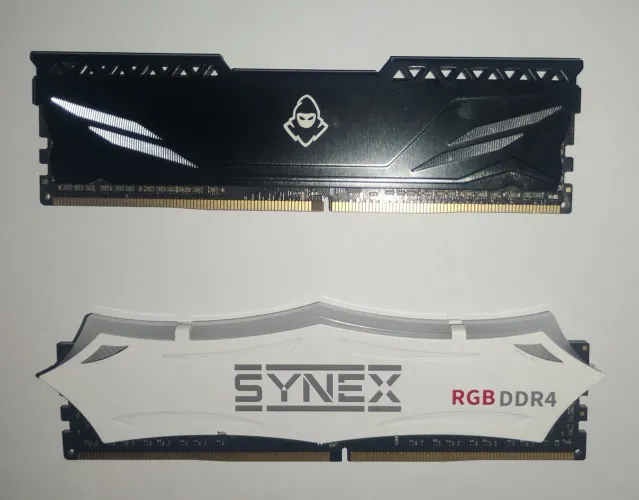 Vendo ou Troco Memória RAM DDR4 2x 8Gb e 3200 Mhz