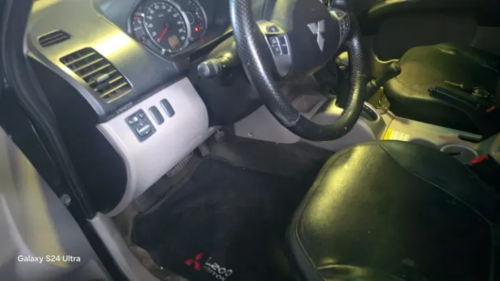 Mitsubishi TRITON HPE-S 2.4 CD 4X4 TB Diesel Aut. 2012