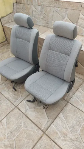 Bancos Reclináveis para Gol Voyage Saveiro Parati Quadrados Modelo GL 89/92 Base de Troca