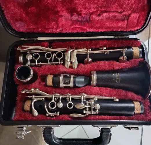Clarinete yamaha YCL 34 madeira