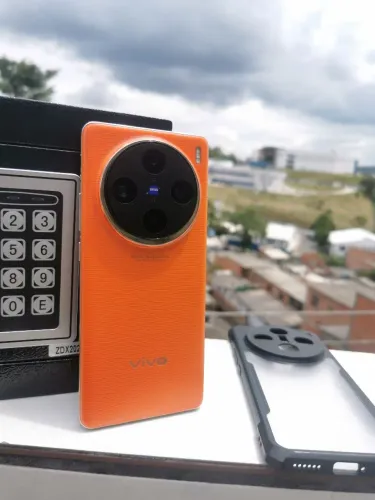 VIVO X100 PRO VENDO TROCO ACEITO PROPOSTAS 1 TB MEMORIA