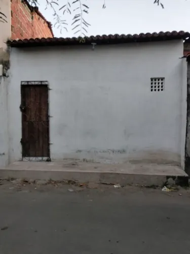 Casa Residencial com Duas Entradas - Quintino Cunha