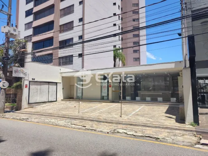 Ponto comercial com 4 quartos área total 360m Zona Central Sorocaba