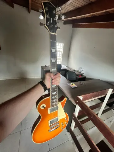 Guitarra Les Paul Memphis mlp 100 em estado de novo