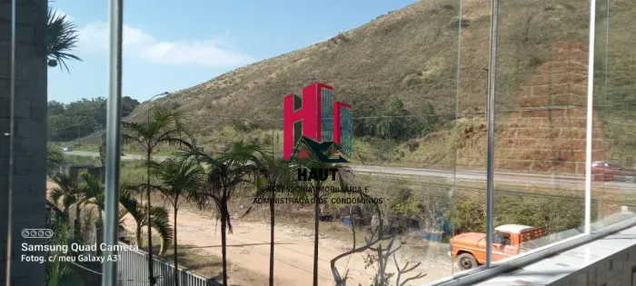 Apartamento 02 Quartos com Piscina, 700 metros da Praia