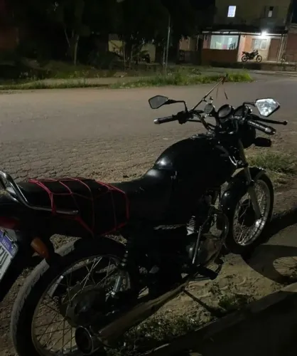Vendo fan 125 valor 3500 ela tá com 3500 nela ela tá com 3500 de multa