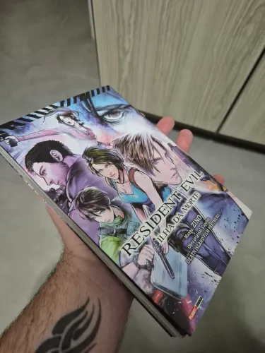 Mangá - Resident Evil Death Island