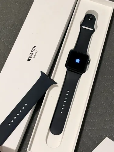 Apple Watch Series 3 42mm (GPS) Cinza-Espacial + Pulseira Esportiva Preta (S/M e M/G)