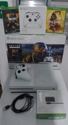 XBOX ONE S : SEMI NOVO 