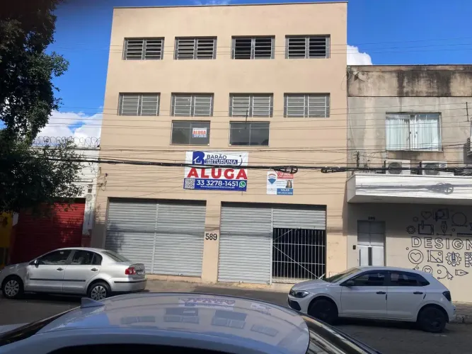 Imóvel para aluguel com 600 metros quadrados em Centro - Governador Valadares - MG