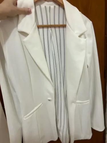 Blazer Branco semi novo 