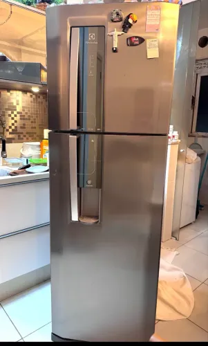 Geladeira Eletrolux em perfeito estado