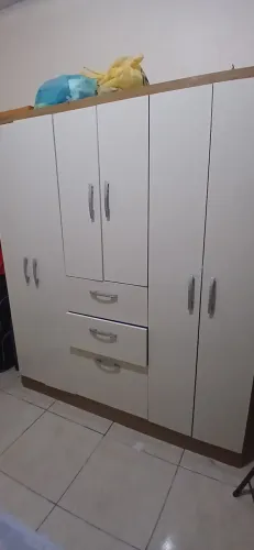 Guarda roupa 6 portas 2 gavetas 