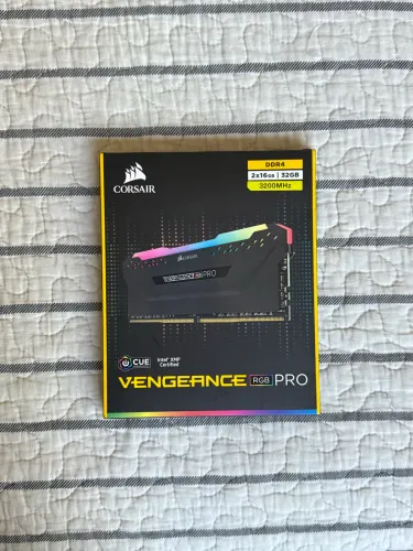 CORSAIR 32GB (2x16) VENGEANCE RGB PRO DDR4 3200MHz