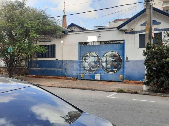 OPORTUNIDADE DE OURO NA VILA ROMANA: TERRENO PLANO E REGULAR DE 750M²