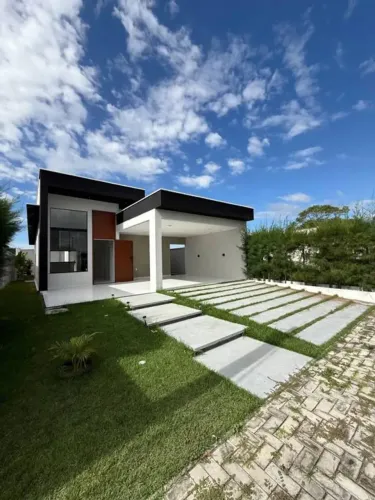 Casa Alto Padrão em Condomínio Fechado | 3 Quartos | Itaitinga