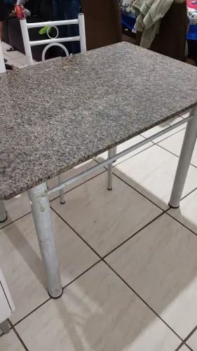 Mesa de pedra 1,20