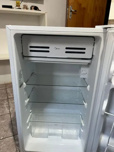Vendo frigobar 220