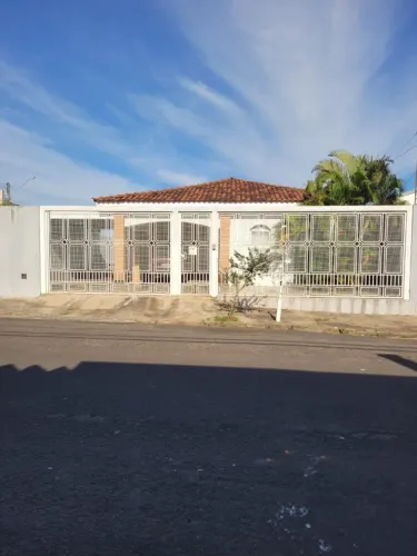 Casa à venda no Bairro Palmital - Marília/SP