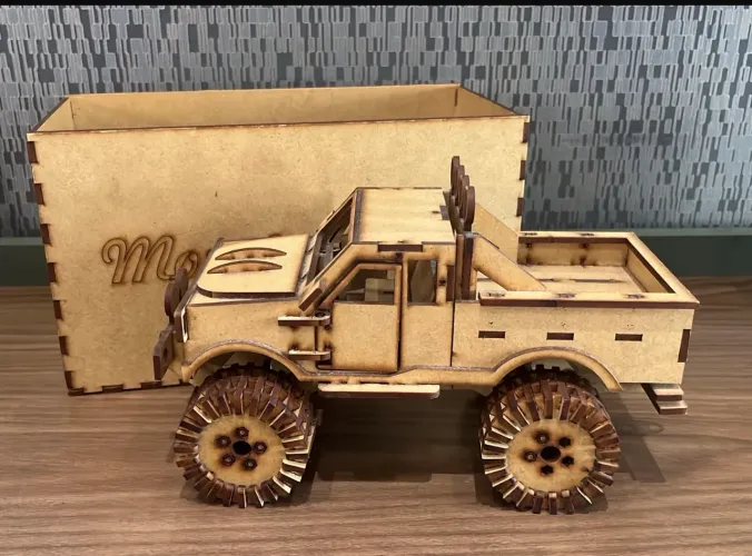 Carrinho madeira monster truck