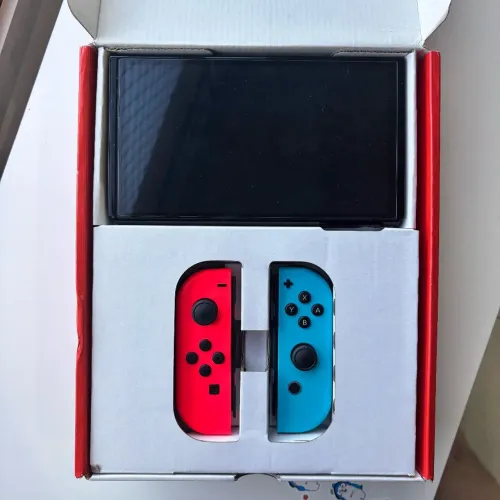 Nintendo Switch OLED com 2 Joy-Cons + Acessórios COM CAIXA, IMPECÁVEL