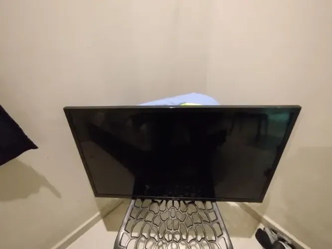 Smart TV LED 32" HD Sistema Tizen, Wi-Fi, HDR, HDMI, USB