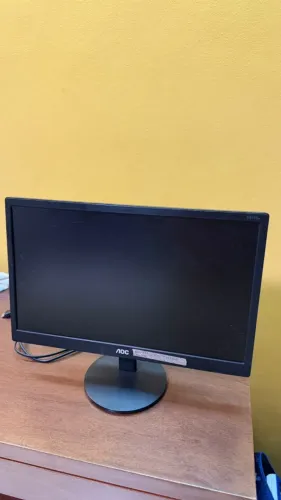 Monitor AOC E970S 18" - Ótimo Estado!
