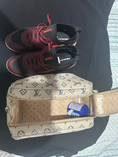 Vendo chuteira