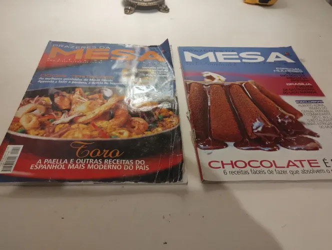 Duas revistas prazeres da mesa março e maio 2004