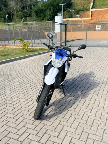 Vende-se XT 660  pego carro na troca 