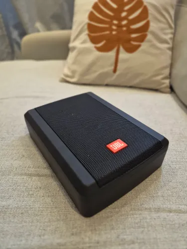 Subwoofer Ativo Automotivo JBL (100W RMS)